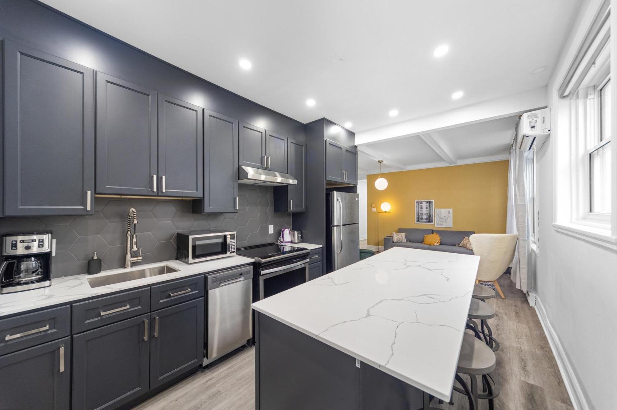 Modern And Cozy 4 Bedrooms Sleep 12 Montréal Extérieur photo