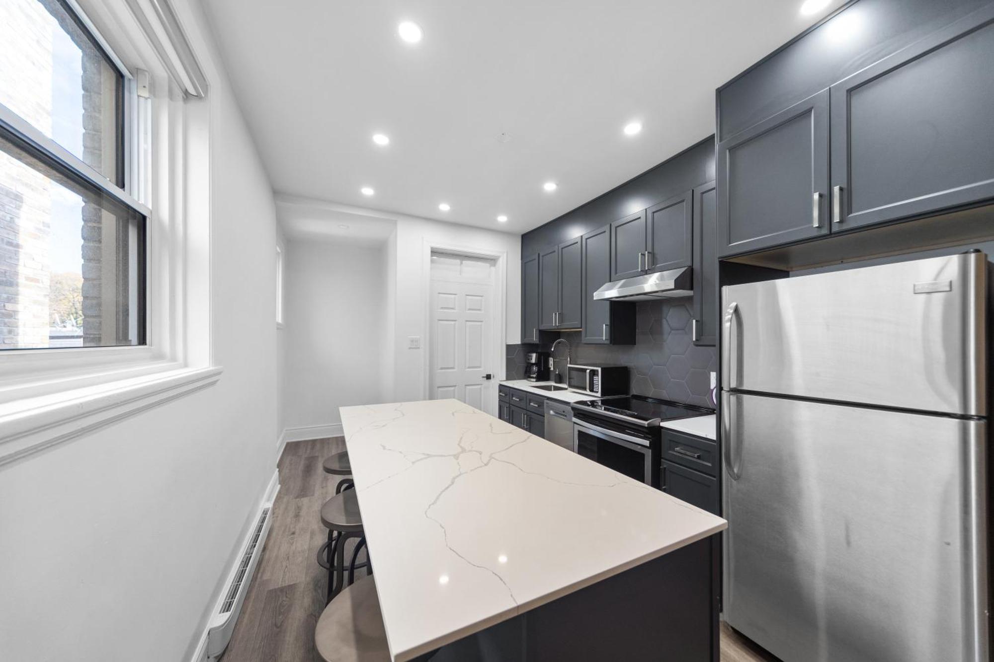 Modern And Cozy 4 Bedrooms Sleep 12 Montréal Extérieur photo